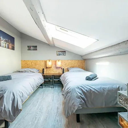 Centre Historique - Free Parking - Self Checkin - Wifi - Industriel - Sleepntripbeziers * Beziers