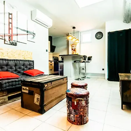 Centre Historique - Free Parking - Self Checkin - Wifi - Industriel - Sleepntripbeziers Beziers
