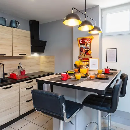 Centre Historique - Free Parking - Self Checkin - Wifi - Industriel - Sleepntripbeziers Apartment